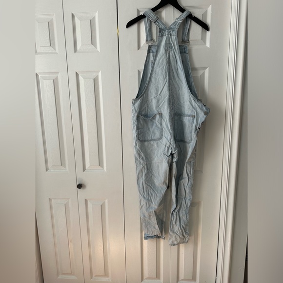 Gap overalls - Picture 3 of 4